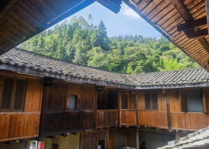 Tsingpu Tulou Retreat 青普文化行馆 南靖土楼店